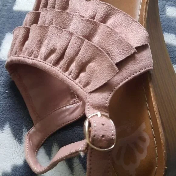 Fergalicious by Fergie Mauve Swindle Wedge Flip Flop Sandals Size 12 - Picture 11 of 12